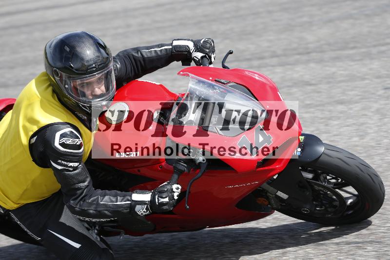 Archiv-2025/07 19.04.2025 Speer Racing ADR/Instruktorentraining/14